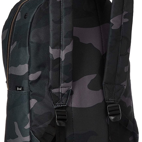 Herschel Backpack - Picture 3 of 3